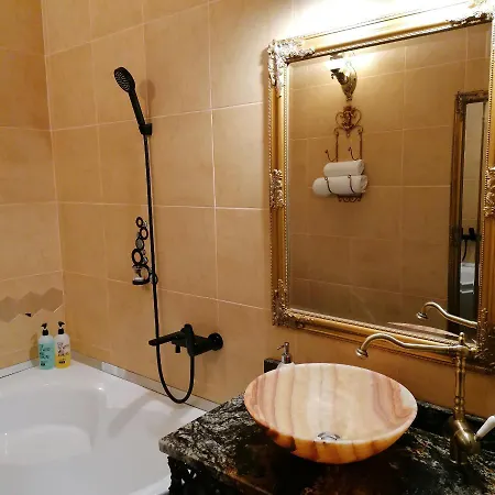 Cezari 3*