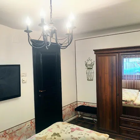 Cezari 3*
