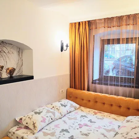 Cezari 3*